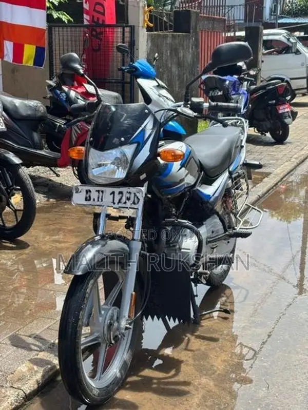 Bajaj CT100 2023