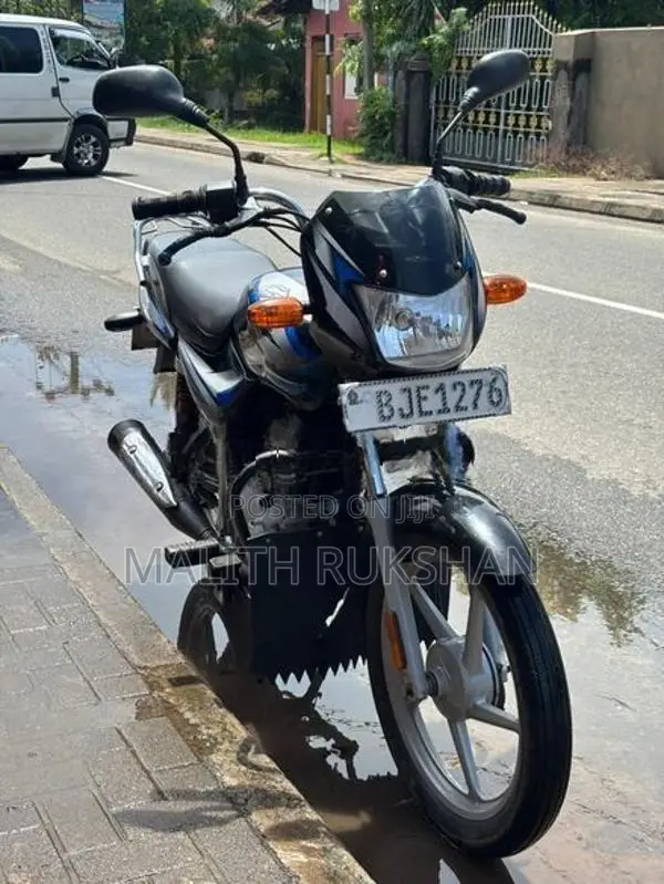 Bajaj CT100 2023