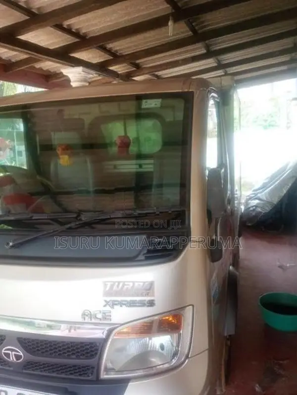 Tata Dimo Batta 2015