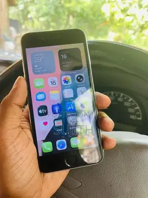 Apple iPhone SE 2 (Used)