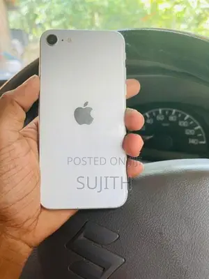 Apple iPhone SE 2 (Used)