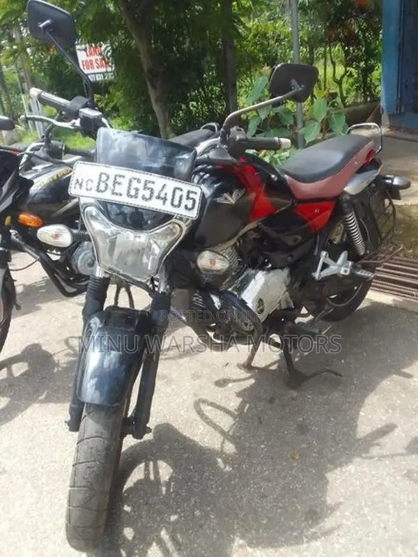 Bajaj V15 2016