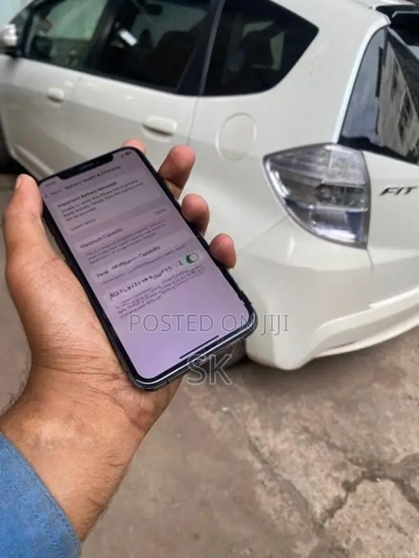 Apple iPhone XS (Used)