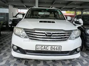 Toyota Fortuner 2014