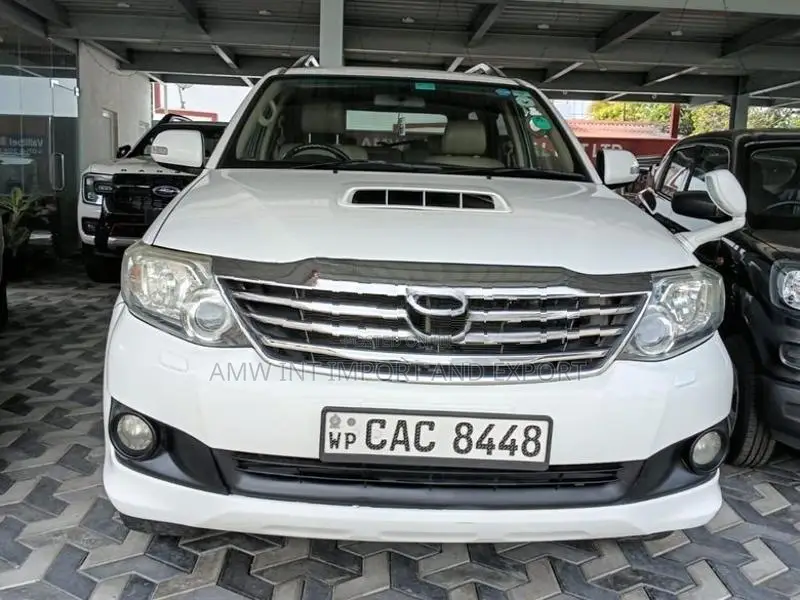 Toyota Fortuner 2014