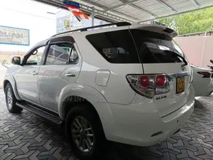 Toyota Fortuner 2014