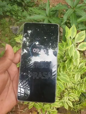 Moto Edge 20 (Used)