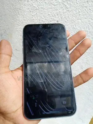 Apple iPhone XR (Used)