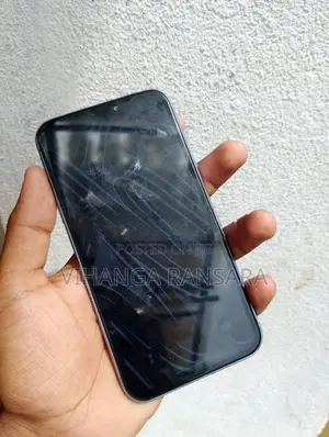 Apple iPhone XR (Used)