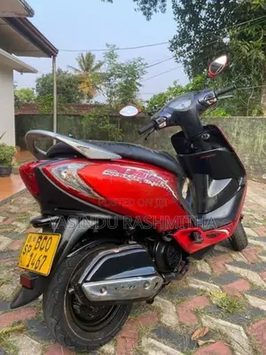 TVS Scooty Zest 2016