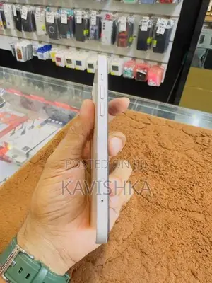 Apple iPhone 12 (Used)