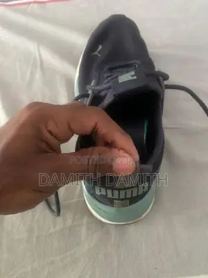 Puma Sneakers