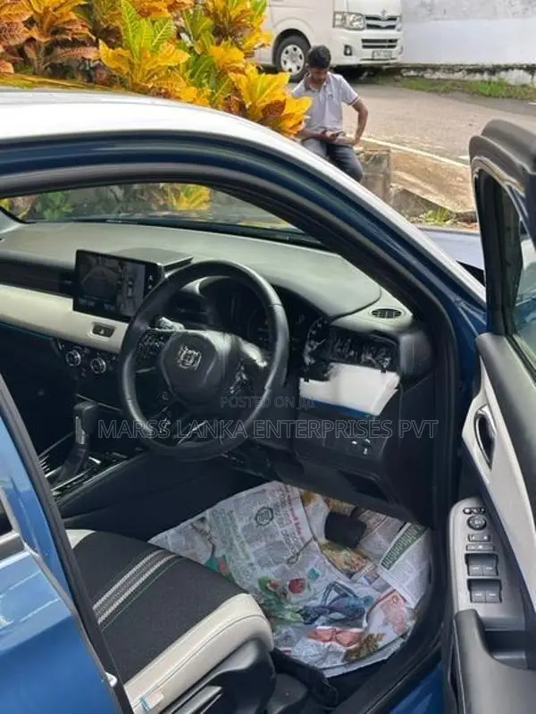 Honda Vezel Z Play 2024