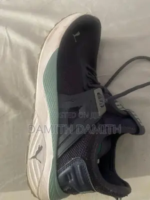Puma Sneakers