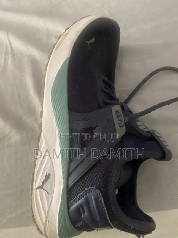 Puma Sneakers
