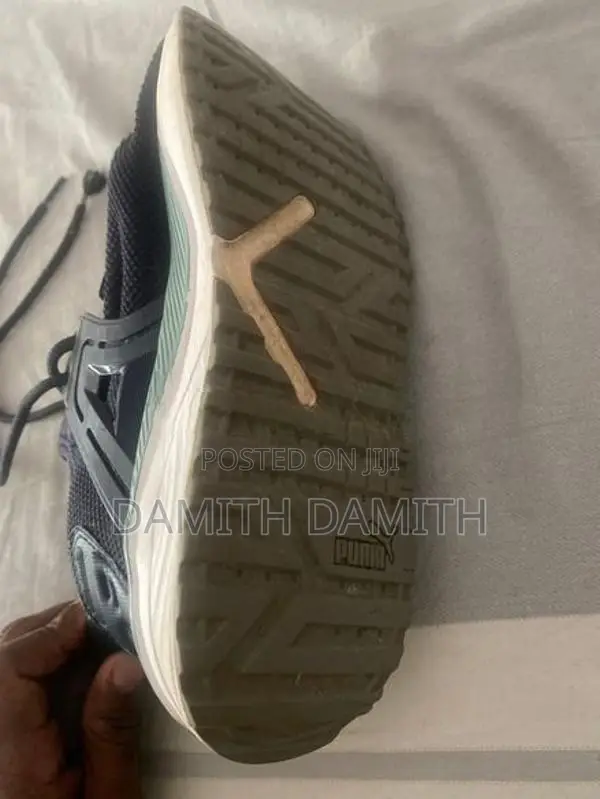 Puma Sneakers