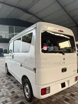 Suzuki Every 2024