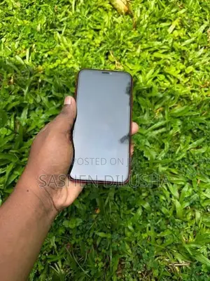 Apple iPhone 11 (Used)