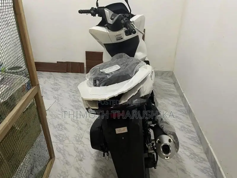 Honda PCX 2025