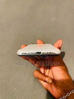 Apple iPhone SE (Used)