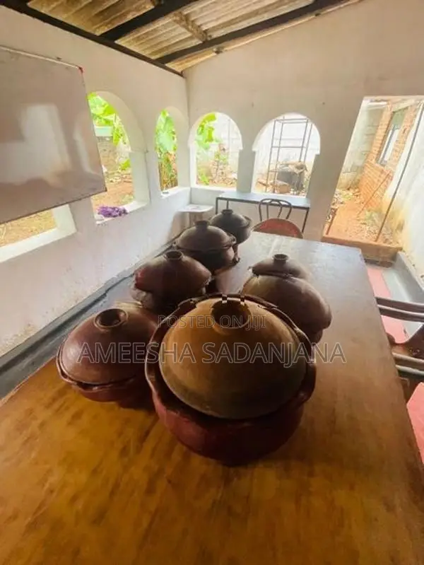 මැටි වලන්