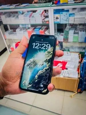 Apple iPhone 11 (Used)