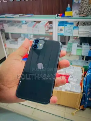 Apple iPhone 11 (Used)