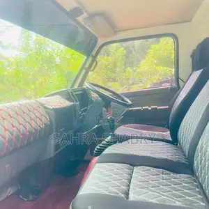 Isuzu 250 1984