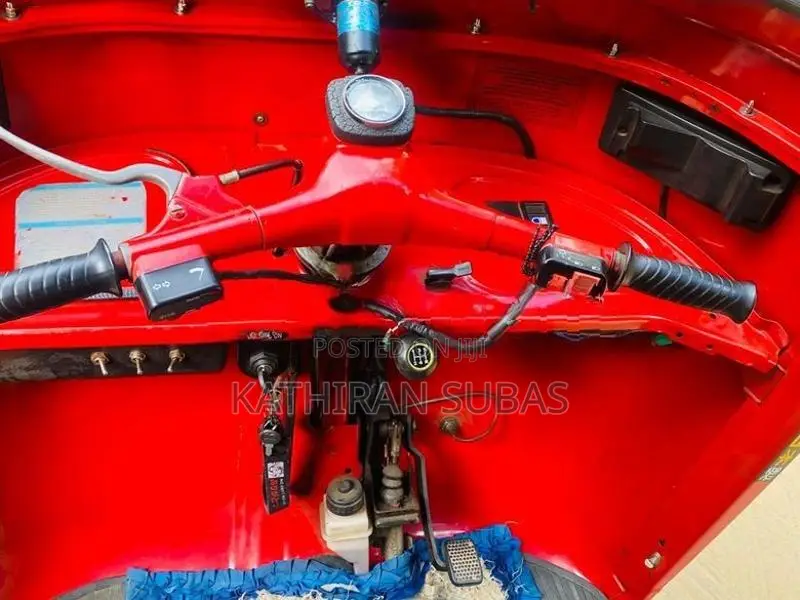 Bajaj RE 2003