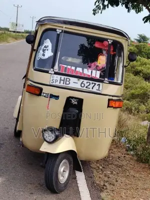 Bajaj RE 2004