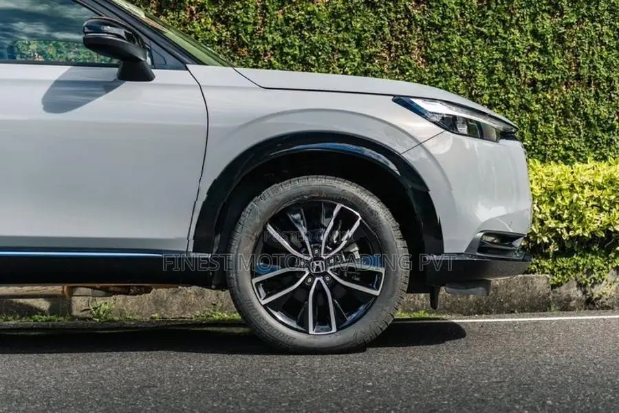 Honda Vezel Z-Play MOON-ROOF 2026