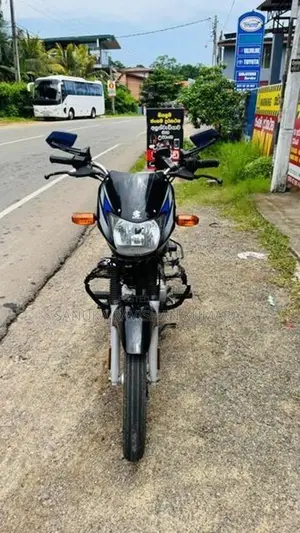 Bajaj CT100 2025