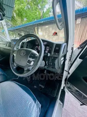 Toyota GDH GL 2025