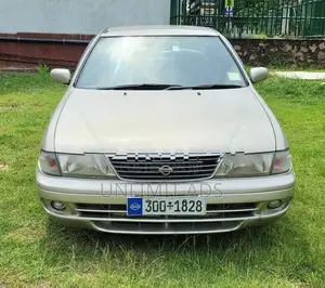 Nissan Sunny FB14 Ex Saloon 1996