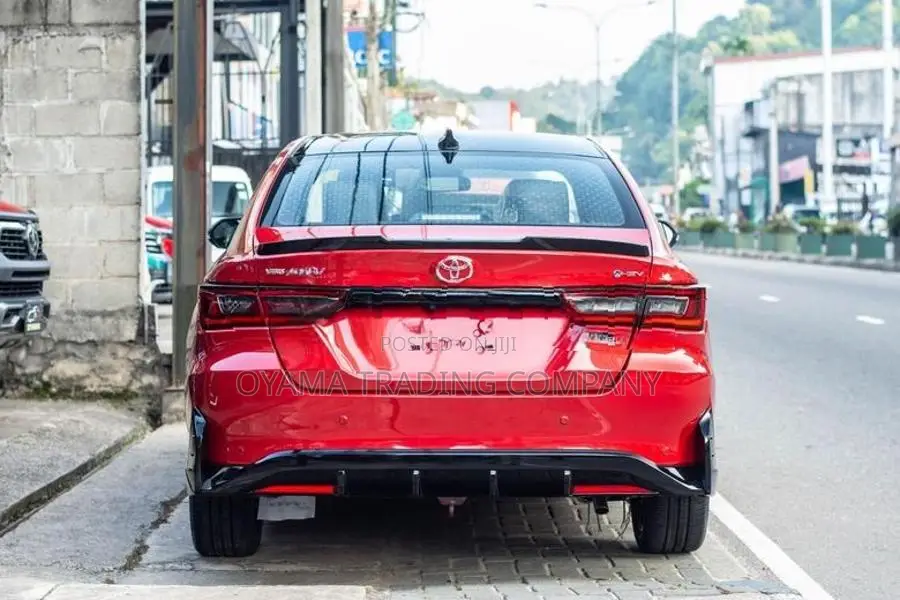 Toyota Yaris Ativ GR Sport Hybrid 2025
