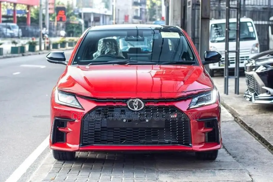 Toyota Yaris Ativ GR Sport Hybrid 2025