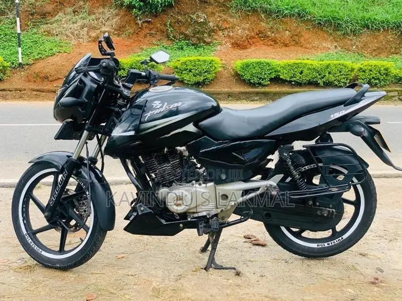 Bajaj Pulsar 150 Clean Black Edition 2016
