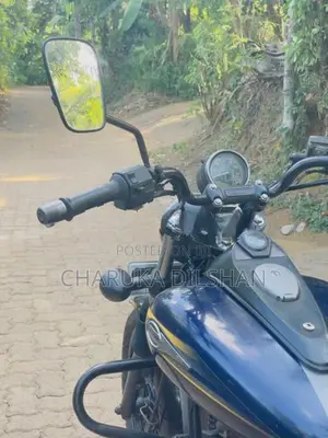 Bajaj Avenger Street 2016