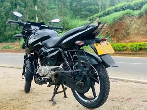 Bajaj Pulsar 150 Clean Black Edition 2016