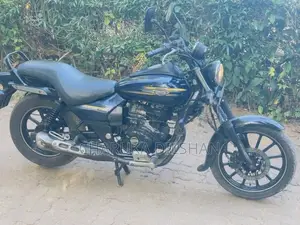 Bajaj Avenger Street 2016