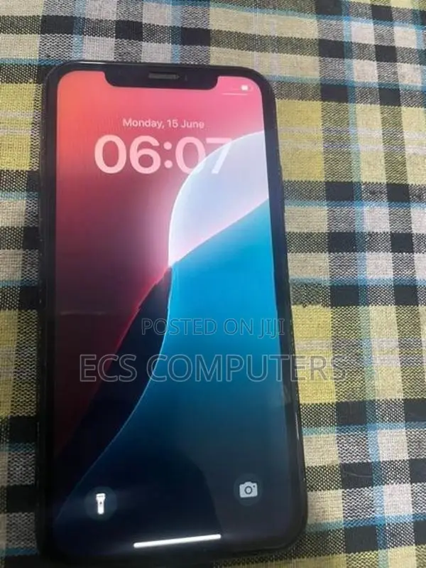 Apple iPhone XR (Used)