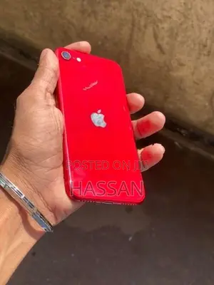 Apple iPhone SE 2 (Used)