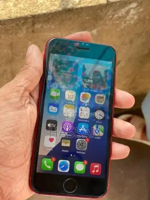 Apple iPhone SE 2 (Used)