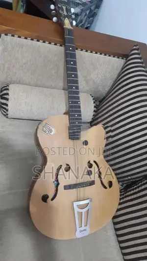 Box Guitar