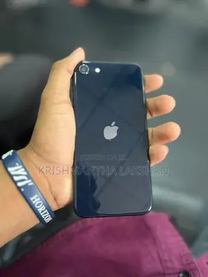 Apple iPhone SE 3 (Used)