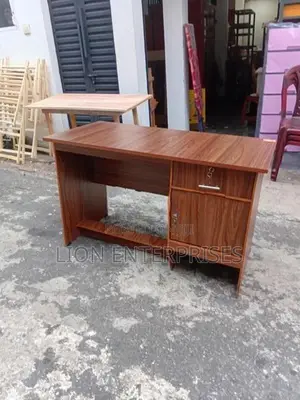 Melamine tables 4×2