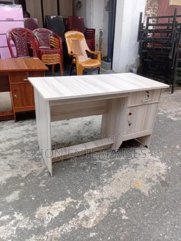 American ash melamine office tables 4ft