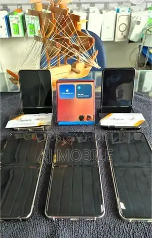 Samsung Galaxy Z Flip 6 256GB (Used)