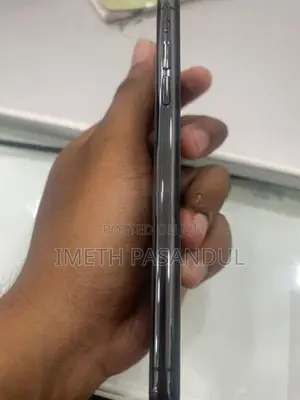 Apple iPhone XS (Used)