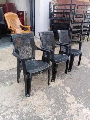 Black Arm Box Chairs